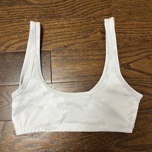 Aritzia/TNA- (TNALIFE bra top)
